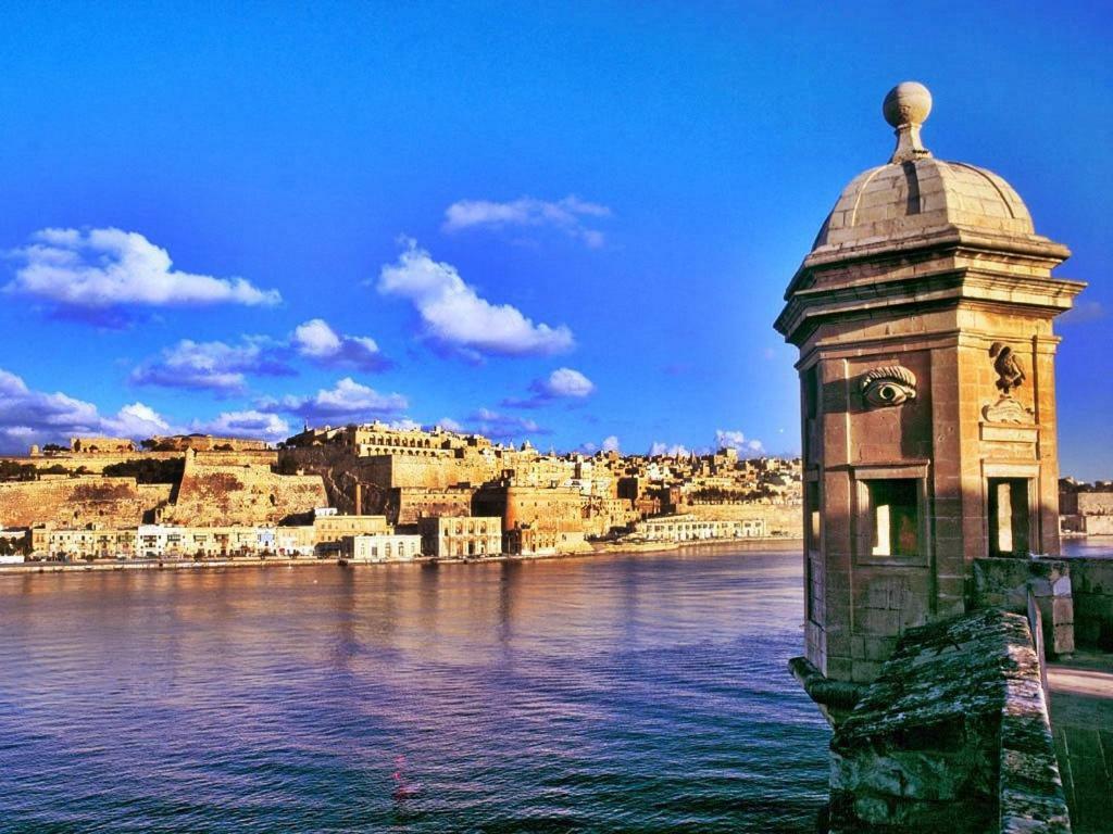 Spacious, Top Location Sliema Apartment Luaran gambar