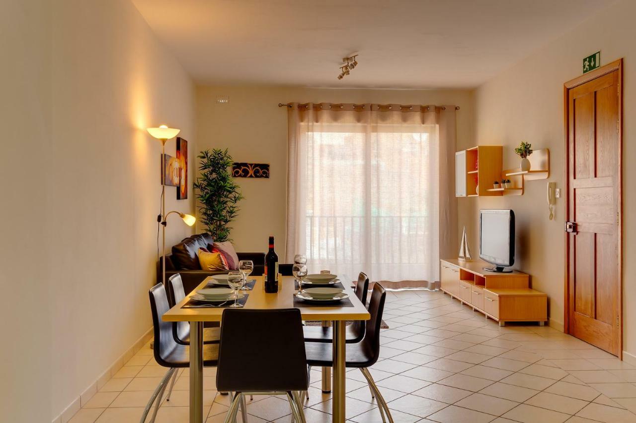 Spacious, Top Location Sliema Apartment Luaran gambar