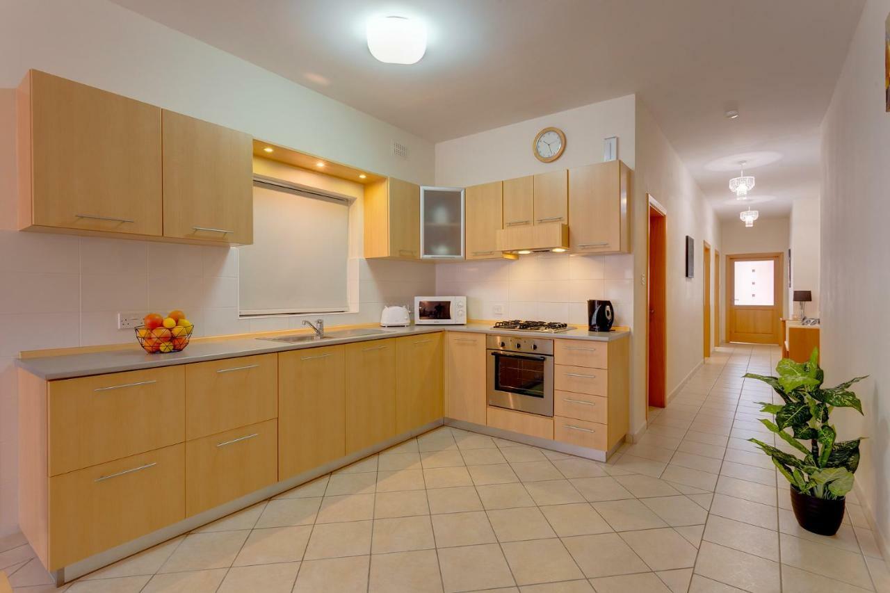 Spacious, Top Location Sliema Apartment Luaran gambar