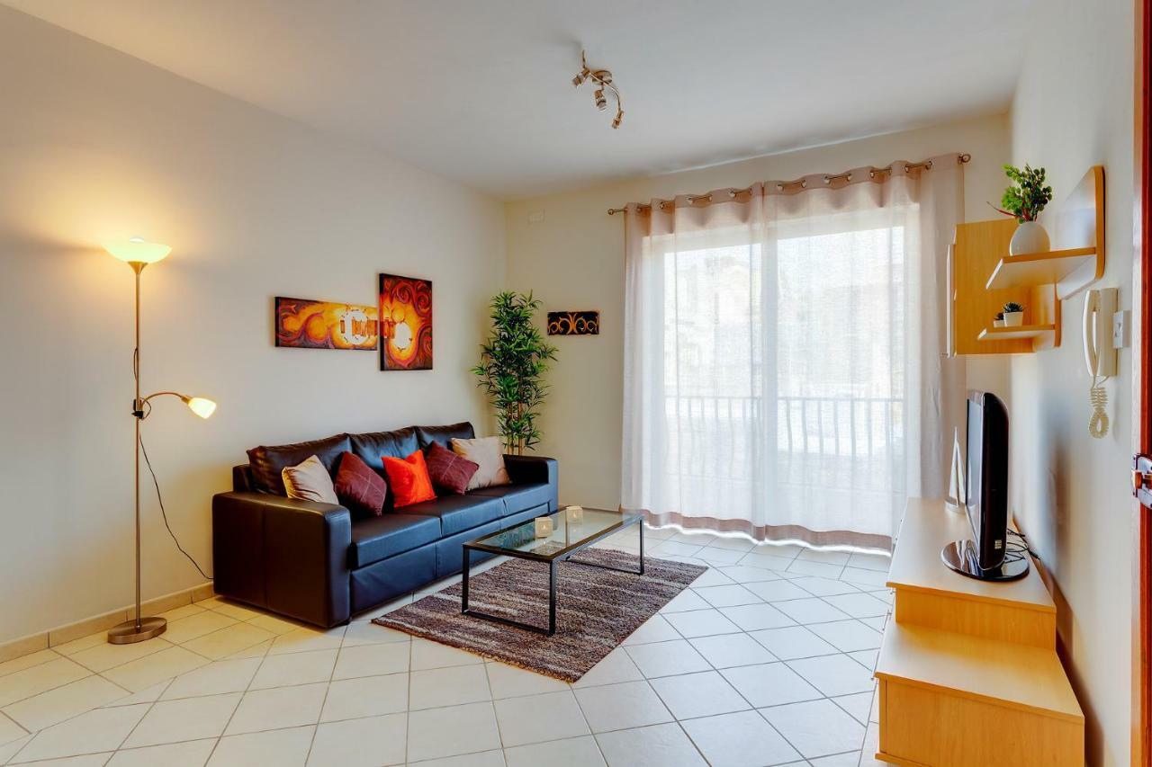 Spacious, Top Location Sliema Apartment Luaran gambar